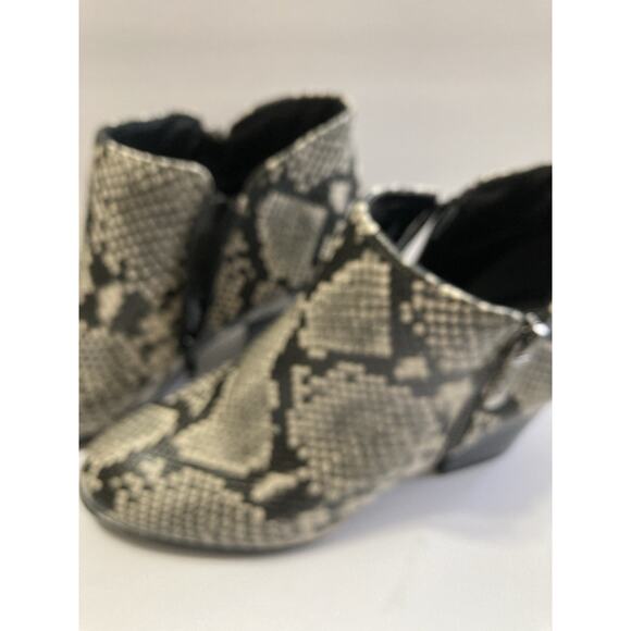 STYLE & CO WOMEN'S MASRINAAP NATURAL SNAKE BOOTS SIZE 8.5 - Picture 3 of 4